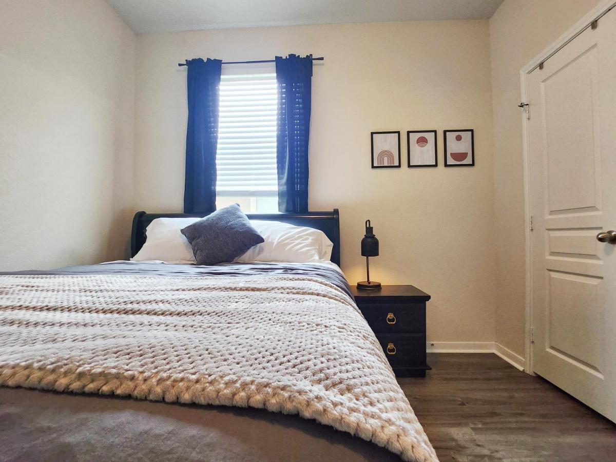 4 Bedroom Home Near Downtown Med Center Nrg Stadium Pearland Skyview Long By Ion Rentals 휴스턴 외부 사진