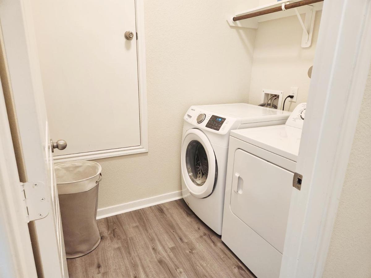 4 Bedroom Home Near Downtown Med Center Nrg Stadium Pearland Skyview Long By Ion Rentals 휴스턴 외부 사진