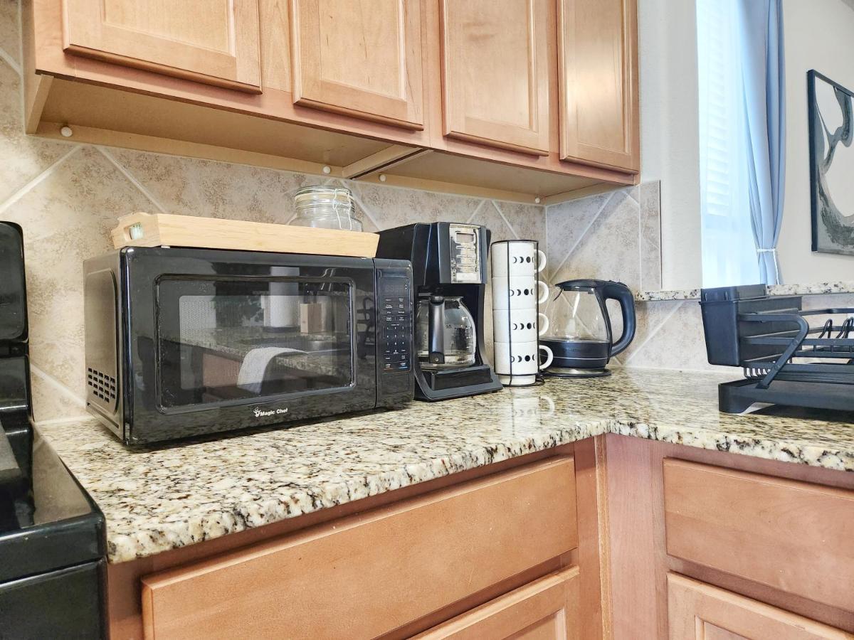 4 Bedroom Home Near Downtown Med Center Nrg Stadium Pearland Skyview Long By Ion Rentals 휴스턴 외부 사진