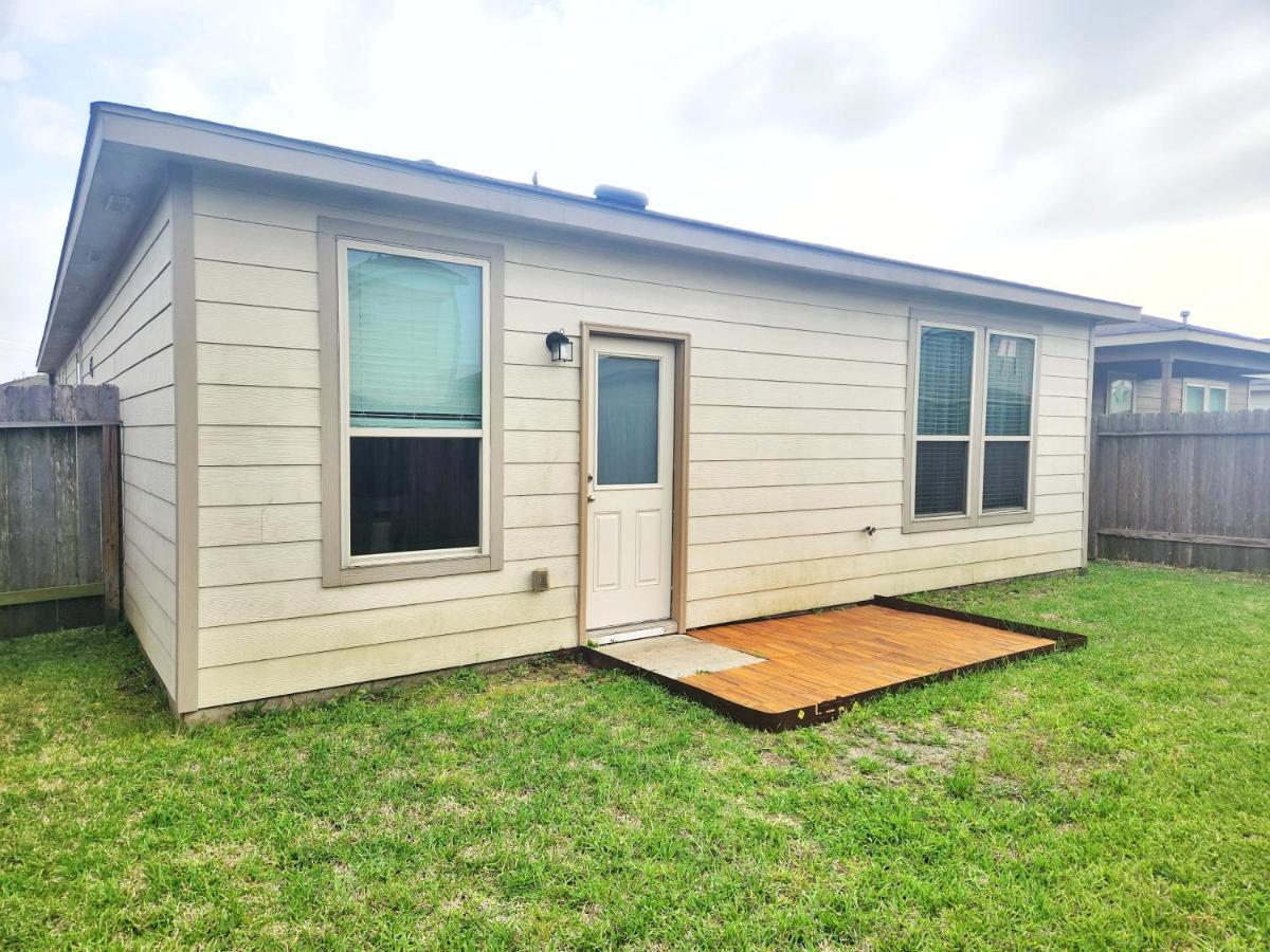 4 Bedroom Home Near Downtown Med Center Nrg Stadium Pearland Skyview Long By Ion Rentals 휴스턴 외부 사진