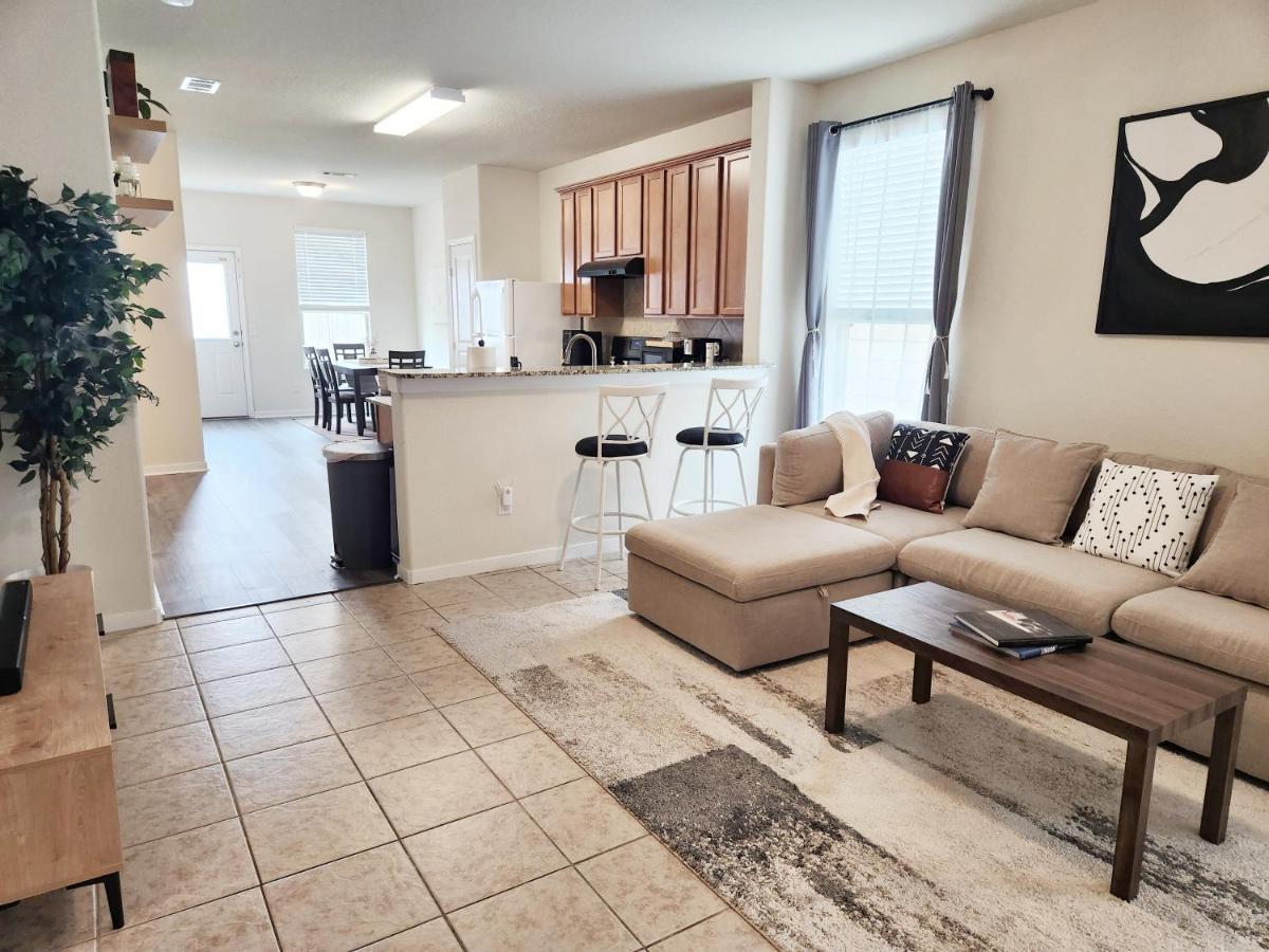 4 Bedroom Home Near Downtown Med Center Nrg Stadium Pearland Skyview Long By Ion Rentals 휴스턴 외부 사진